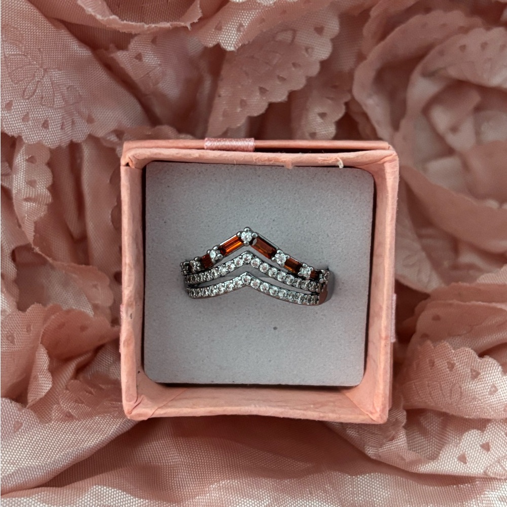 Elegant Silver and Red Gemstone Ring